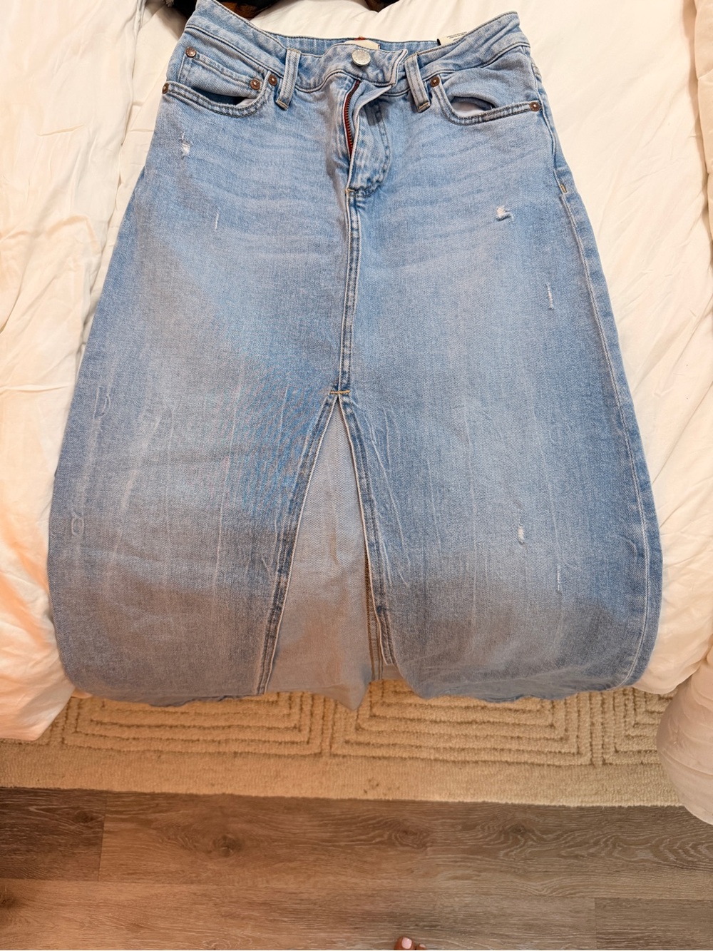 Alice + Olivia Light Blue Distressed Ankle Length with Front Slit